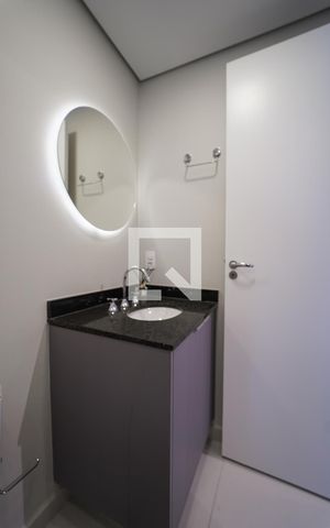 Studio à venda com 25m², 1 quarto e sem vaga Studio à venda com 25m², 1 quarto e sem vagaBanheiro