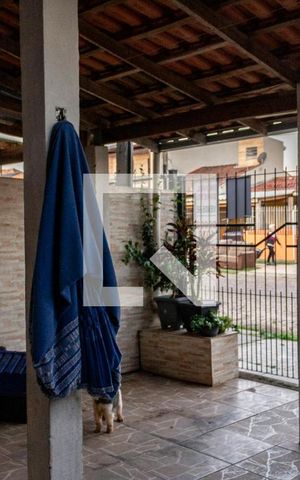 Casa à venda com 40m², 2 quartos e 1 vaga Casa à venda com 40m², 2 quartos e 1 vagaVaranda