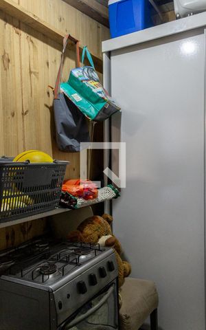 Casa à venda com 40m², 2 quartos e 1 vaga Casa à venda com 40m², 2 quartos e 1 vagaCloset
