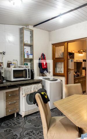 Casa à venda com 40m², 2 quartos e 1 vaga Casa à venda com 40m², 2 quartos e 1 vagaCozinha