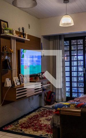 Casa à venda com 40m², 2 quartos e 1 vaga Casa à venda com 40m², 2 quartos e 1 vagaSala