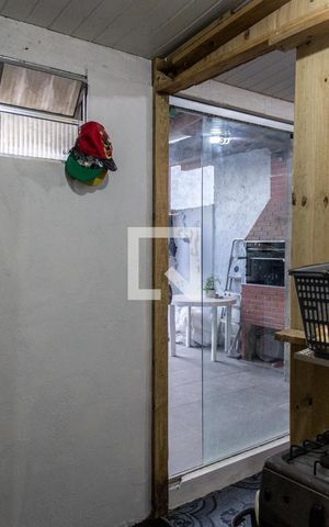 Casa à venda com 40m², 2 quartos e 1 vaga Casa à venda com 40m², 2 quartos e 1 vagaCloset