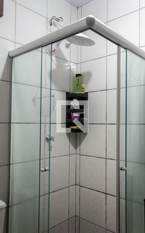 Casa à venda com 40m², 2 quartos e 1 vaga Casa à venda com 40m², 2 quartos e 1 vagaBanheiro