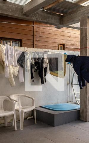 Casa à venda com 40m², 2 quartos e 1 vaga Casa à venda com 40m², 2 quartos e 1 vagaÁrea de Serviço