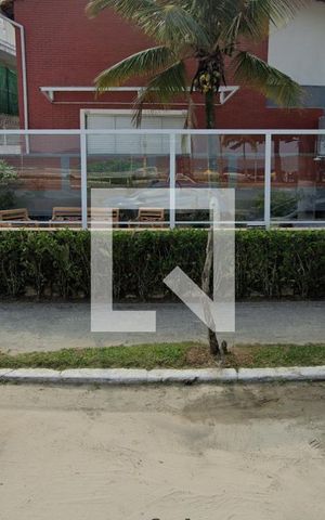Casa de condomínio para alugar com 90m², 3 quartos e 3 vagas Casa de condomínio para alugar com 90m², 3 quartos e 3 vagasFachada