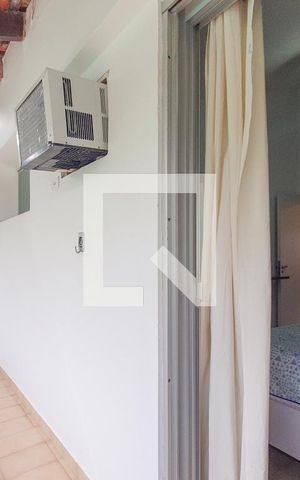 Casa de condomínio para alugar com 90m², 3 quartos e 3 vagas Casa de condomínio para alugar com 90m², 3 quartos e 3 vagasSuíte