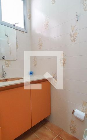 Casa de condomínio para alugar com 90m², 3 quartos e 3 vagas Casa de condomínio para alugar com 90m², 3 quartos e 3 vagasBanheiro 2