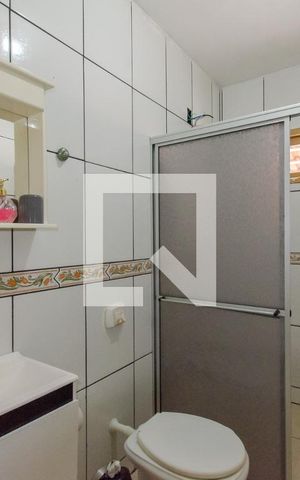 Casa para alugar com 55m², 2 quartos e sem vaga Casa para alugar com 55m², 2 quartos e sem vagaBanheiro