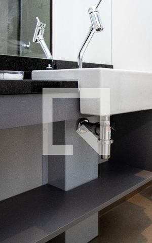 Studio para alugar com 21m², 1 quarto e sem vaga Studio para alugar com 21m², 1 quarto e sem vagaBanheiro