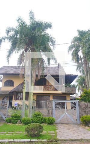 Casa à venda com 450m², 3 quartos e 2 vagasFachada