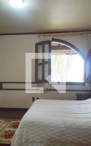 Casa à venda com 450m², 3 quartos e 2 vagas Suite
