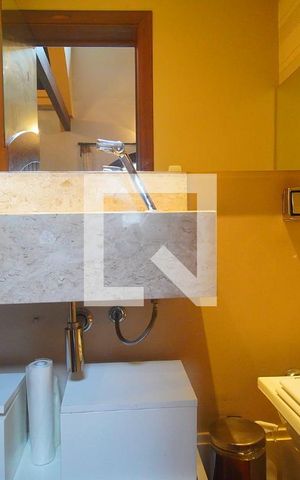 Casa à venda com 450m², 3 quartos e 2 vagasLavabo