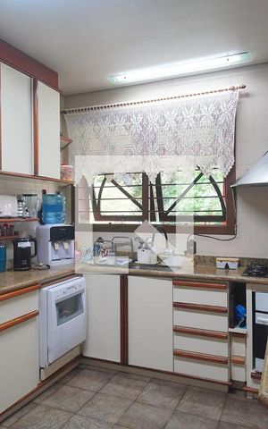 Casa à venda com 450m², 3 quartos e 2 vagasCozinha