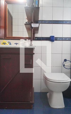 Casa à venda com 450m², 3 quartos e 2 vagasBanheiro 2