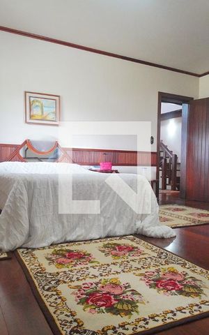 Casa à venda com 450m², 3 quartos e 2 vagas Suite
