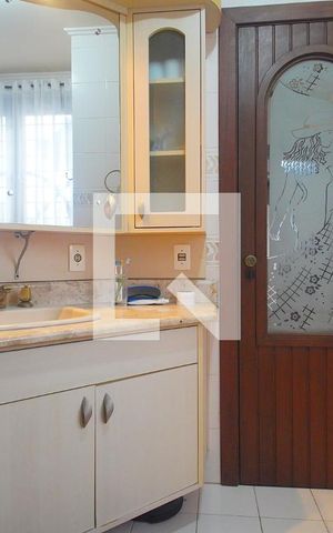 Casa à venda com 450m², 3 quartos e 2 vagasBanheiro da Suíte