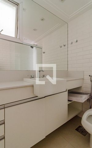 Apartamento à venda com 140m², 3 quartos e 2 vagasBanheiro da suíte 1