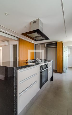 Apartamento à venda com 140m², 3 quartos e 2 vagasCozinha