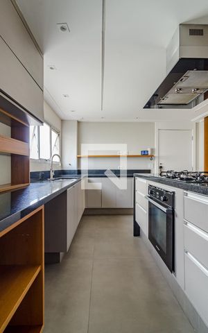 Apartamento à venda com 140m², 3 quartos e 2 vagasCozinha