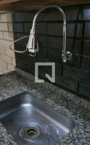 Casa à venda com 320m², 4 quartos e 1 vaga Casa à venda com 320m², 4 quartos e 1 vagaCozinha