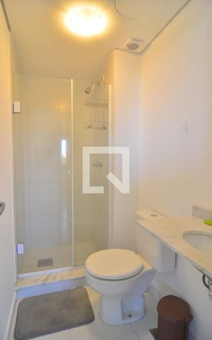 Apartamento à venda com 74m², 2 quartos e 1 vagaBanheiro Social