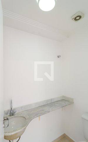 Apartamento para alugar com 81m², 3 quartos e 2 vagas Apartamento para alugar com 81m², 3 quartos e 2 vagasLavabo