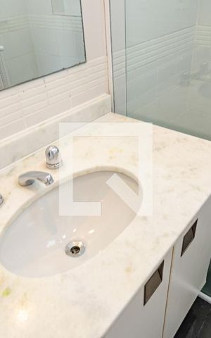 Apartamento para alugar com 81m², 3 quartos e 2 vagas Apartamento para alugar com 81m², 3 quartos e 2 vagasBanheiro da Suíte