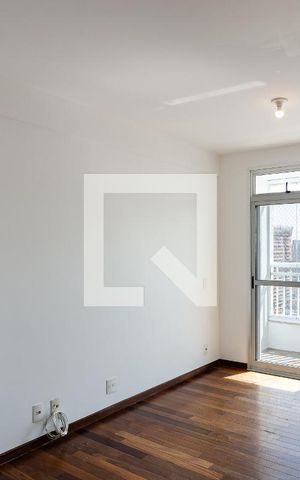 Apartamento para alugar com 81m², 3 quartos e 2 vagas Apartamento para alugar com 81m², 3 quartos e 2 vagasSala