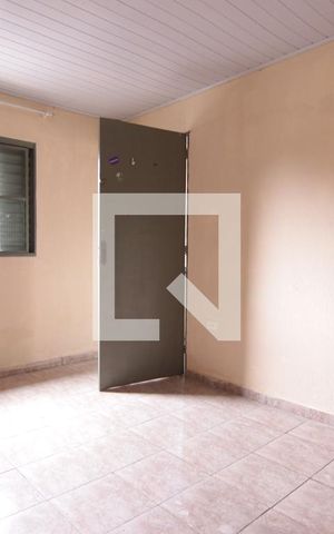 Casa para alugar com 37m², 1 quarto e sem vagaQuarto