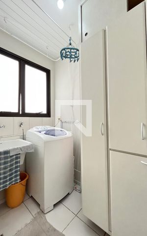 Apartamento à venda com 40m², 1 quarto e 1 vaga Apartamento à venda com 40m², 1 quarto e 1 vagaÁrea de Serviço