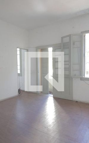 Casa à venda com 184m², 5 quartos e 2 vagasSuíte ap 2