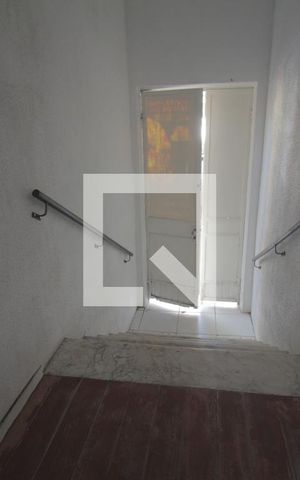Casa à venda com 184m², 5 quartos e 2 vagasEscada