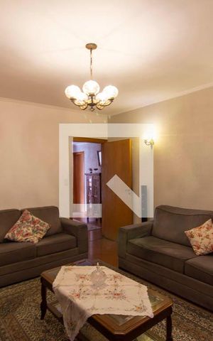 Casa à venda com 299m², 3 quartos e 4 vagasSala