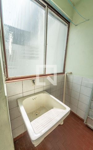 Apartamento para alugar com 60m², 2 quartos e 1 vagaÁrea de Serviço