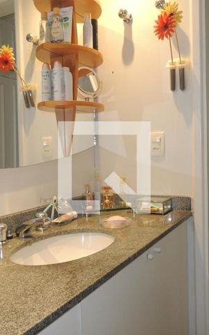 Apartamento à venda com 172m², 4 quartos e 3 vagasBanheiro da Suíte 2