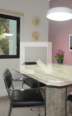 Apartamento à venda com 172m², 4 quartos e 3 vagasCozinha - Copa