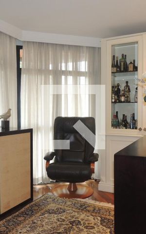 Apartamento à venda com 172m², 4 quartos e 3 vagasSala