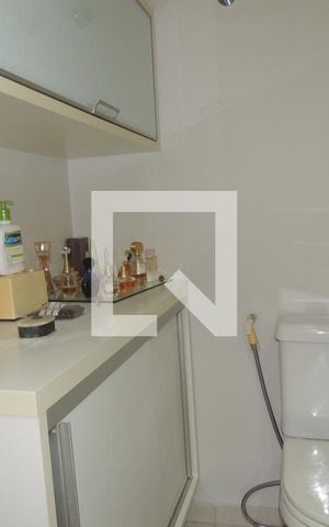 Apartamento à venda com 172m², 4 quartos e 3 vagasBanheiro da Suíte 1