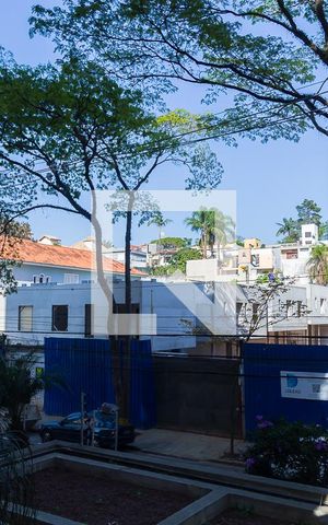 Apartamento à venda com 175m², 4 quartos e 3 vagas Apartamento à venda com 175m², 4 quartos e 3 vagasVista da Varanda