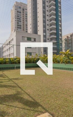 Apartamento à venda com 175m², 4 quartos e 3 vagas Apartamento à venda com 175m², 4 quartos e 3 vagasÁrea Comum - Quadra
