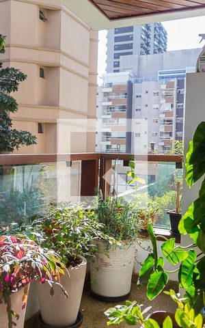 Apartamento à venda com 175m², 4 quartos e 3 vagas Apartamento à venda com 175m², 4 quartos e 3 vagasVaranda