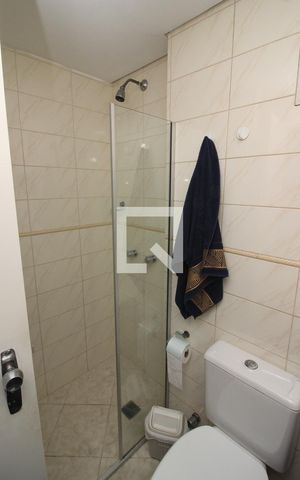 Apartamento à venda com 127m², 3 quartos e 2 vagas Apartamento à venda com 127m², 3 quartos e 2 vagasBanheiro 1