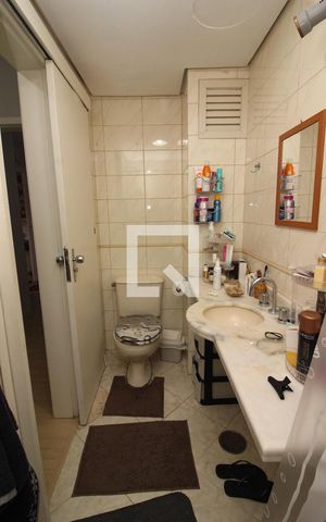 Apartamento à venda com 127m², 3 quartos e 2 vagas Apartamento à venda com 127m², 3 quartos e 2 vagasBanheiro 2