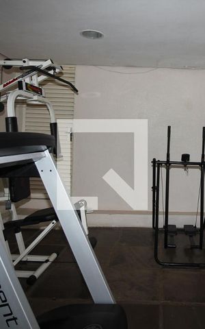 Apartamento à venda com 127m², 3 quartos e 2 vagas Apartamento à venda com 127m², 3 quartos e 2 vagasÁrea comum - Academia