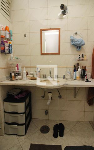Apartamento à venda com 127m², 3 quartos e 2 vagas Apartamento à venda com 127m², 3 quartos e 2 vagasBanheiro 2