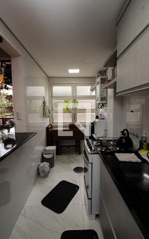Apartamento à venda com 127m², 3 quartos e 2 vagas Apartamento à venda com 127m², 3 quartos e 2 vagasCozinha