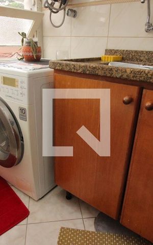 Apartamento à venda com 127m², 3 quartos e 2 vagas Apartamento à venda com 127m², 3 quartos e 2 vagasÁrea de Serviço