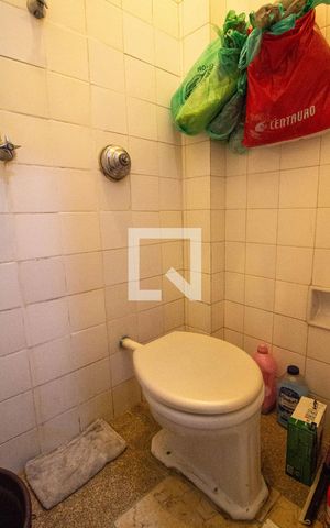Apartamento à venda com 68m², 2 quartos e 1 vaga Apartamento à venda com 68m², 2 quartos e 1 vagaBanheiro de serviço