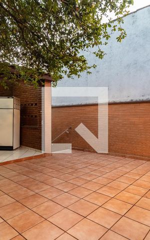 Casa à venda com 240m², 3 quartos e 2 vagasQuintal