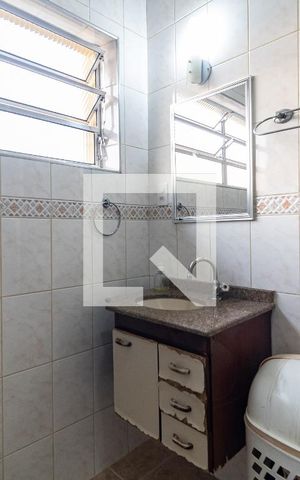 Casa à venda com 240m², 3 quartos e 2 vagasBanheiro Social